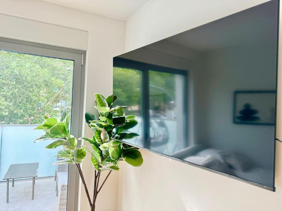 Rooftop Apartment With Balcony & Free Parking Wenen Buitenkant foto